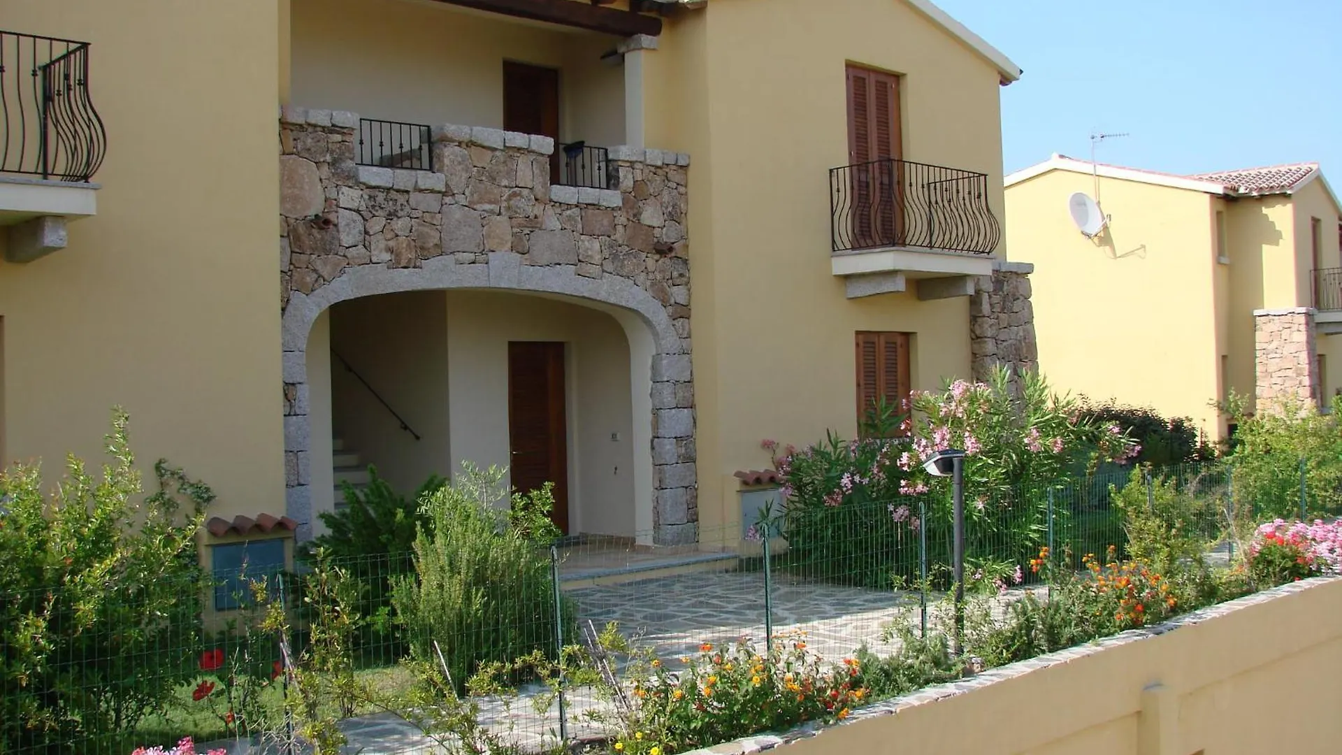Апартаменты La Rosa Dei Venti Residence Монте Петросу Италия